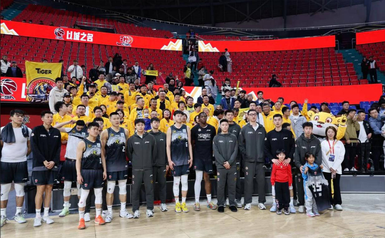 STAR SPORTS-关于蒂姆巅峰对决,阿扎伦卡与30激战MAD分钟,战术调整胜负难料!的信息